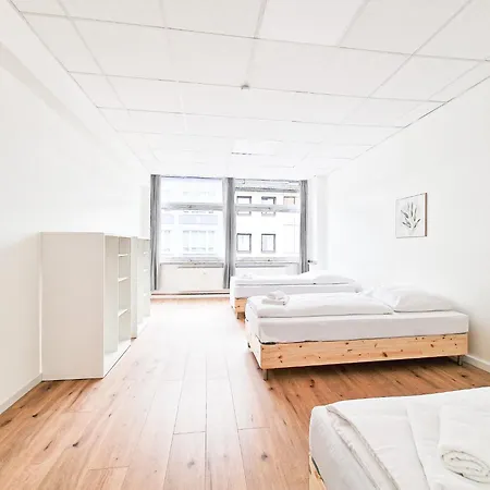 Apartment Raj Living - Center With 5 - 10 Min Messe Dus