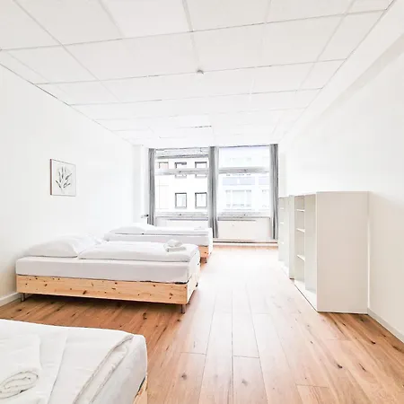 Raj Living - Center With 5 - 10 Min Messe Dus