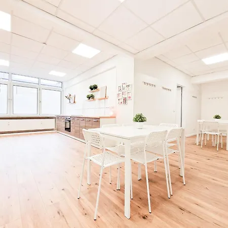 Raj Living - Center With 5 - 10 Min Messe Dus * Dusseldorf